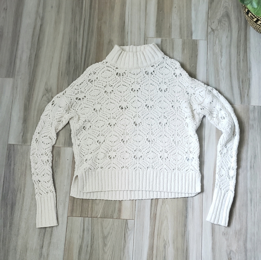 American Eagle | Turtle Neck Sweater sz Small